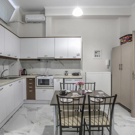 Del Sol #1 Meteora Luxurious Family Suites Калампака Екстериор снимка
