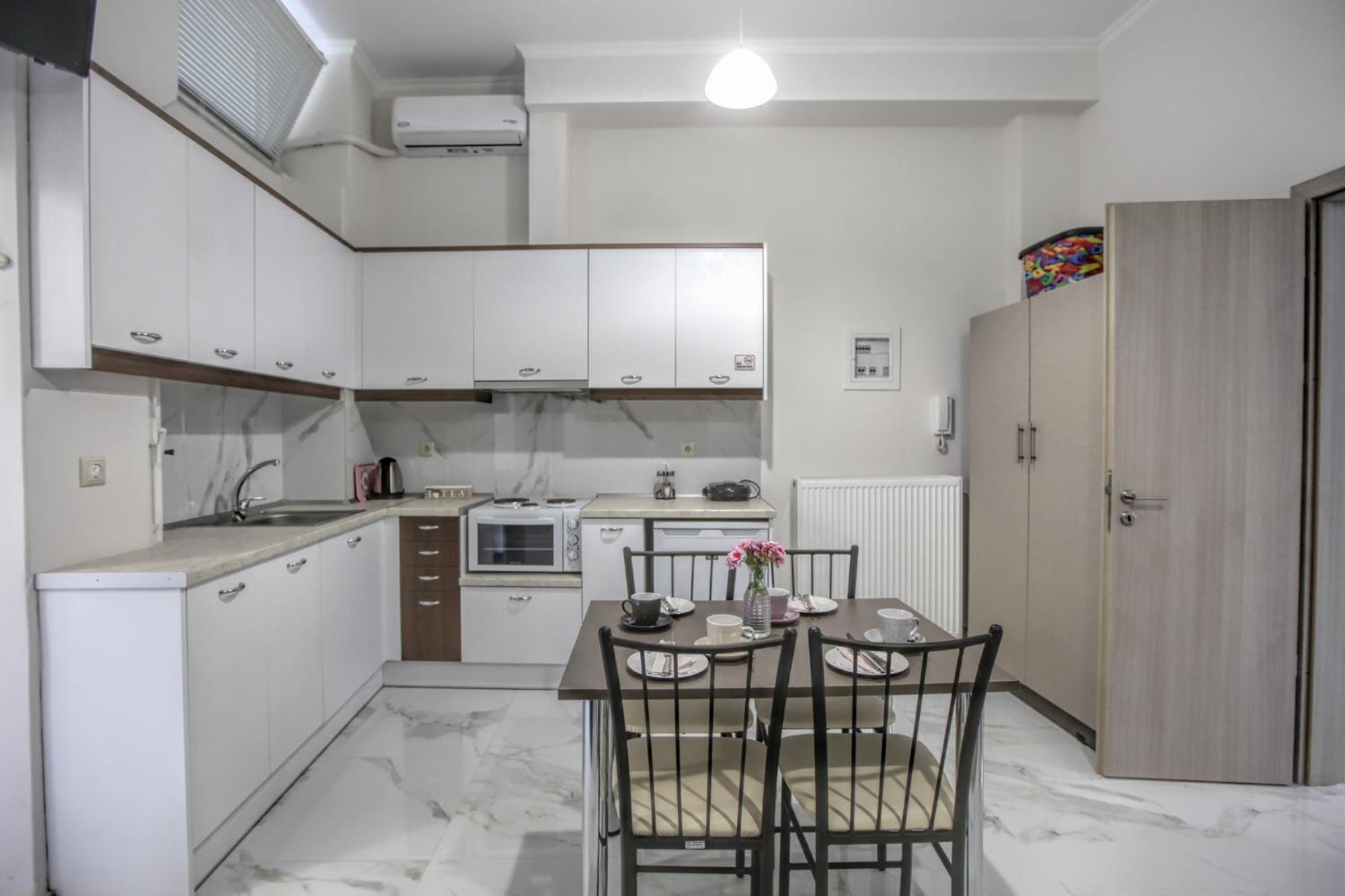 Del Sol #1 Meteora Luxurious Family Suites Калампака Екстериор снимка