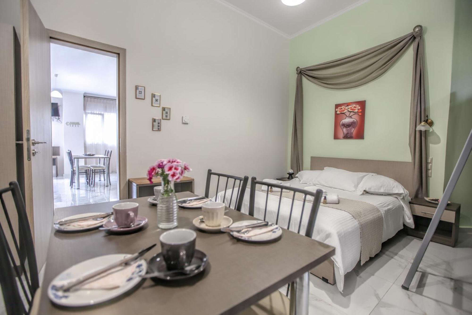 Del Sol #1 Meteora Luxurious Family Suites Калампака Екстериор снимка